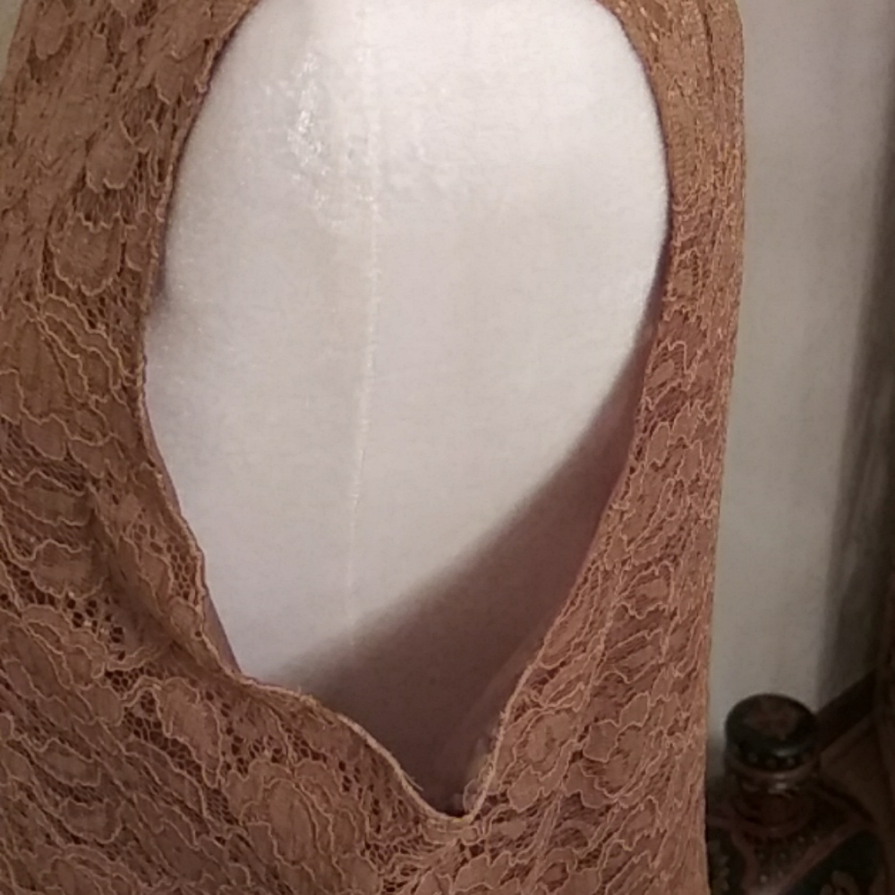 Ladies Lace Top - Picture 6 of 6